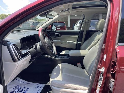 Used 2025 Kia Sorento S w/ Panoramic Sunroof Package FWD image 26