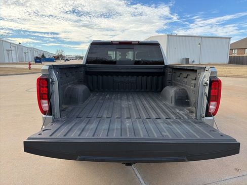 Used 2025 GMC Sierra 1500 Elevation image 5