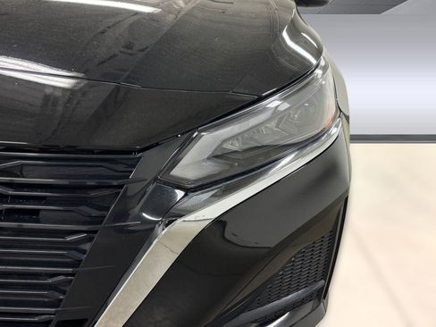 Used 2025 Nissan Altima 2.5 SV image 10