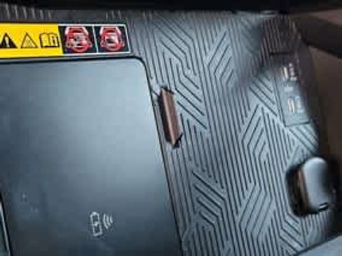 Used 2024 Toyota Tacoma TRD Pro AWD/4WD image 36