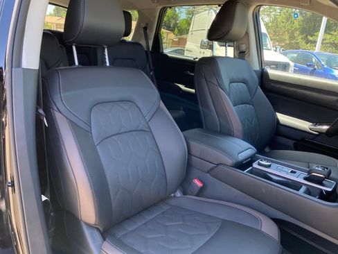 New 2026 Nissan Pathfinder Platinum AWD/4WD image 10