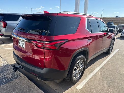 Used 2023 Chevrolet Traverse LT FWD image 7