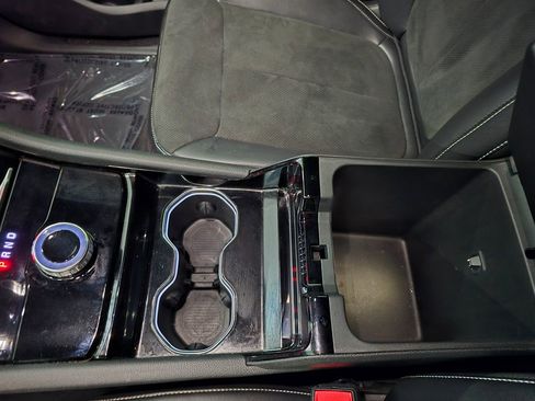 Used 2023 Jeep Grand Cherokee L Laredo image 25