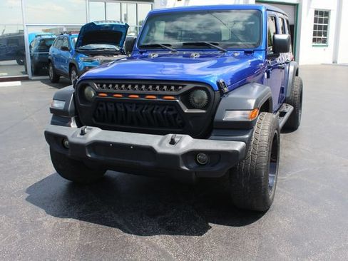 Used 2019 Jeep Wrangler Unlimited Sport S AWD/4WD image 19