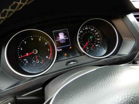 Used 2021 Volkswagen Tiguan SEL image 17