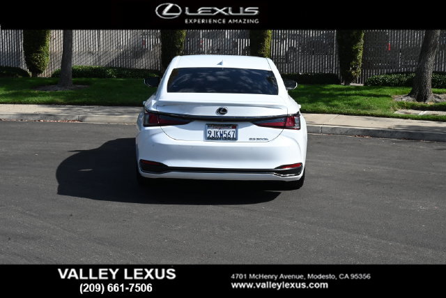 Certified 2024 Lexus ES 300h F Sport w/ Accessory Package (Z2) FWD image 5