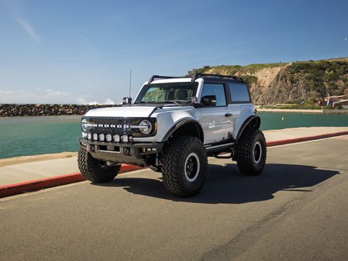 Used 2023 Ford Bronco Badlands w/ Sasquatch Package AWD/4WD image 1