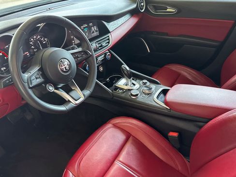 Used 2021 Alfa Romeo Giulia Sprint w/ Nero Edizione RWD image 10