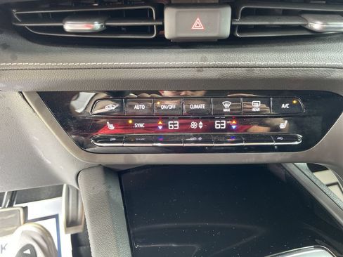 Used 2023 Buick Envision Essence w/ Sport Touring Package AWD/4WD image 19