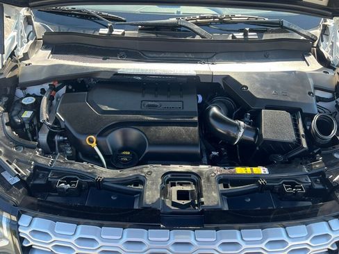 Used 2020 Land Rover Discovery Sport image 38