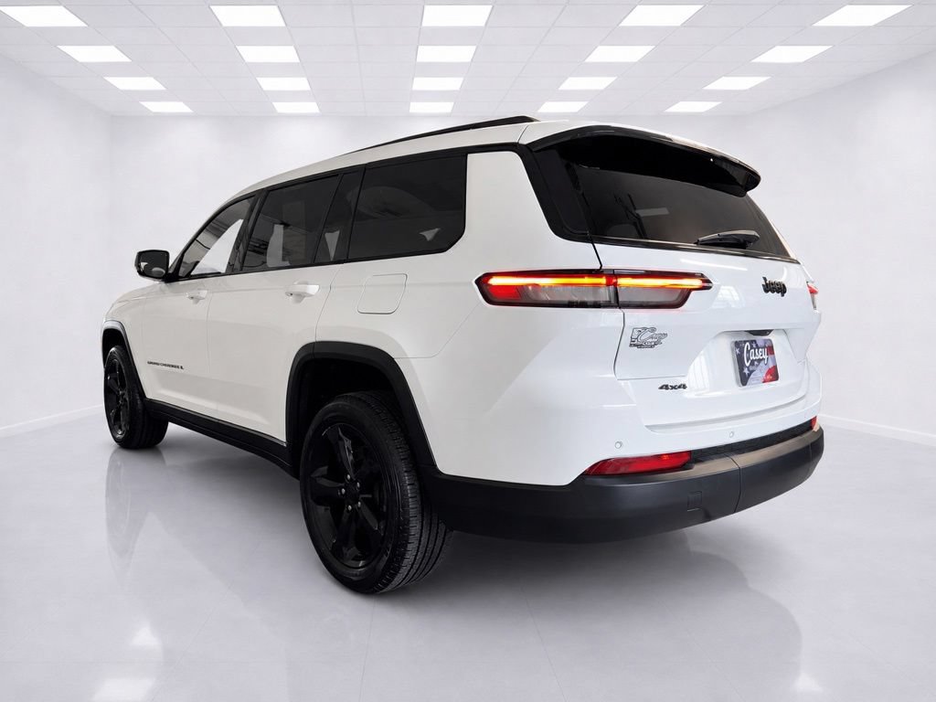 Used 2023 Jeep Grand Cherokee L Laredo AWD/4WD image 4