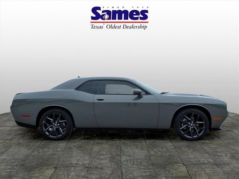 Used 2023 Dodge Challenger SXT w/ Plus Package image 5
