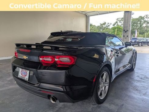 Used 2019 Chevrolet Camaro LT RWD image 4