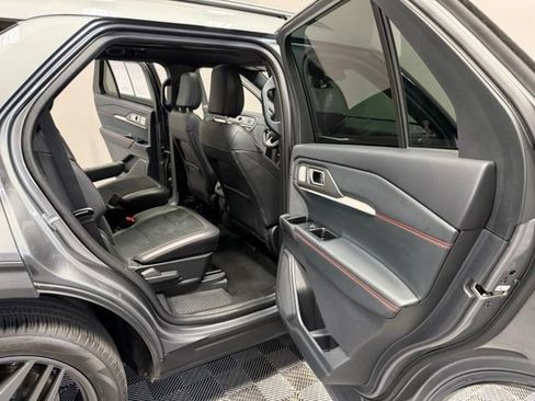 Used 2025 Ford Explorer ST w/ Sun And Sound Package AWD/4WD image 27