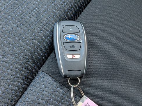 Certified 2025 Subaru Ascent Premium image 28