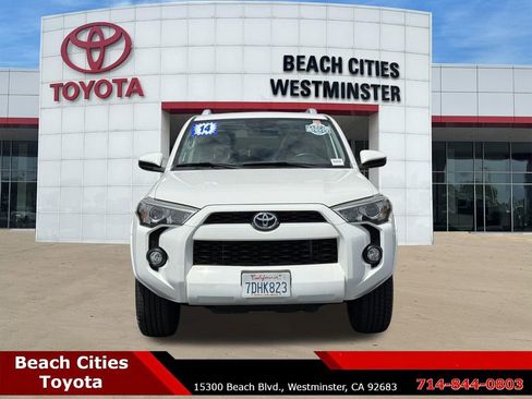 Used 2014 Toyota 4Runner SR5 RWD image 4