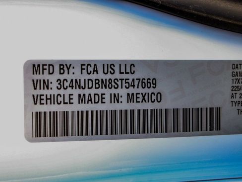 Used 2025 Jeep Compass Latitude w/ Sun & Sound Group image 14