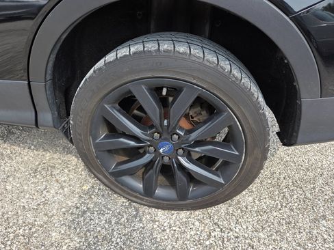 Used 2017 Ford Escape SE w/ Equipment Group 201A FWD image 7