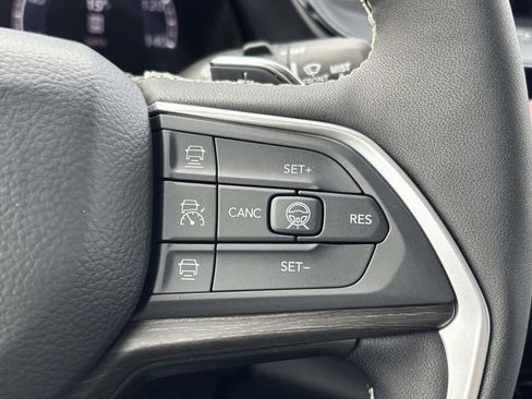 New 2026 Jeep Grand Cherokee Altitude AWD/4WD image 20