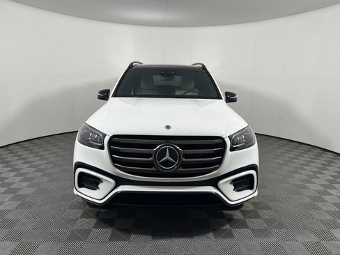 Used 2026 Mercedes-Benz GLS 580 4MATIC image 8