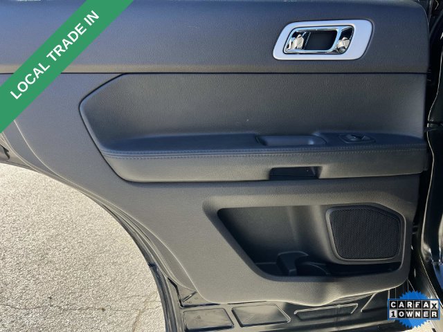 Used 2015 Ford Explorer XLT w/ Equipment Group 202A AWD/4WD image 18