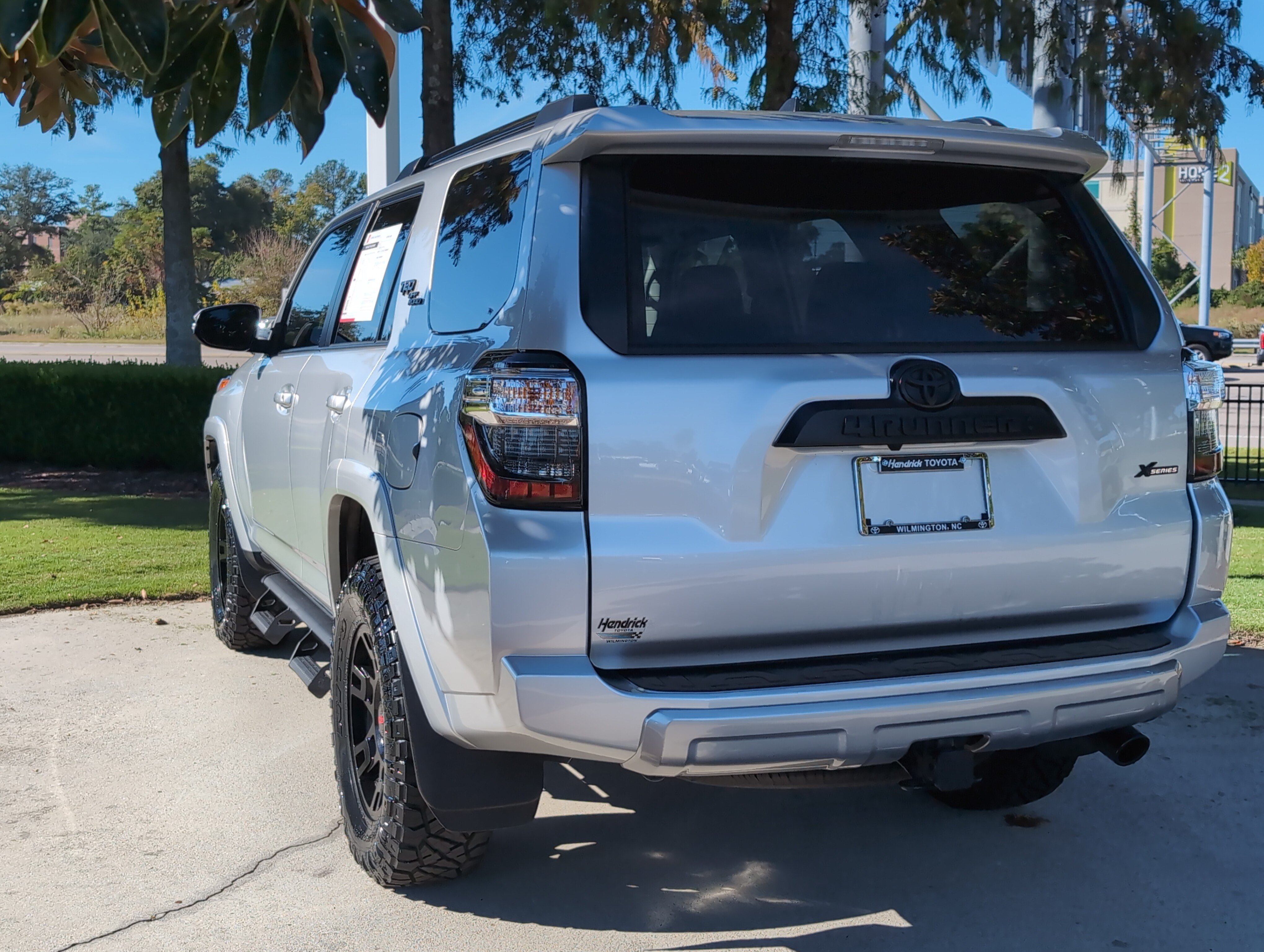 Certified 2023 Toyota 4Runner TRD Off-Road Premium w/ Moonroof Package AWD/4WD image 24