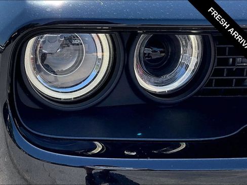 Used 2016 Dodge Challenger SRT Hellcat RWD image 30