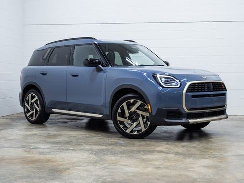 Used 2025 MINI Cooper Countryman S image 3