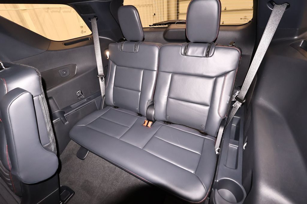 New 2027 Ford Explorer ST-Line w/ Premium Package AWD/4WD image 17