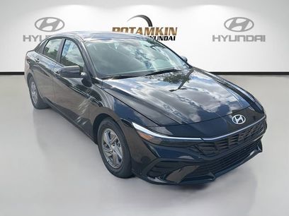 New 2026 Hyundai Elantra SE