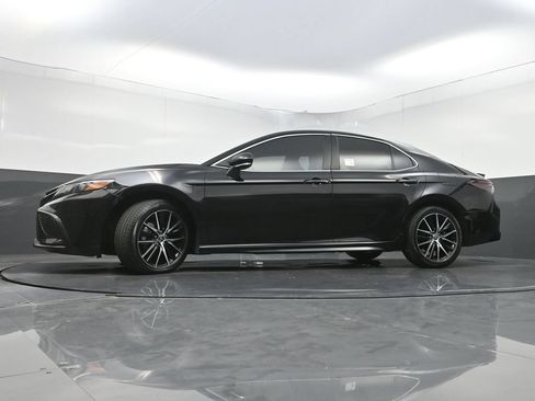 Used 2024 Toyota Camry SE FWD image 26