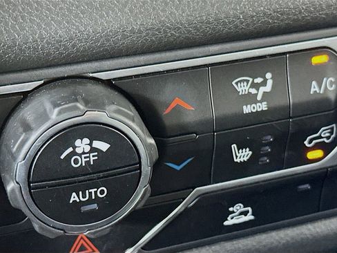 Used 2024 Jeep Gladiator Sport image 21