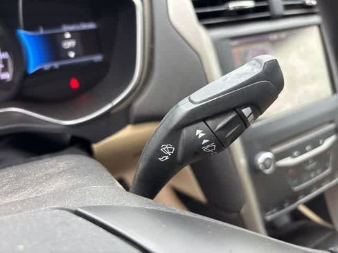 Used 2014 Ford Fusion SE image 17