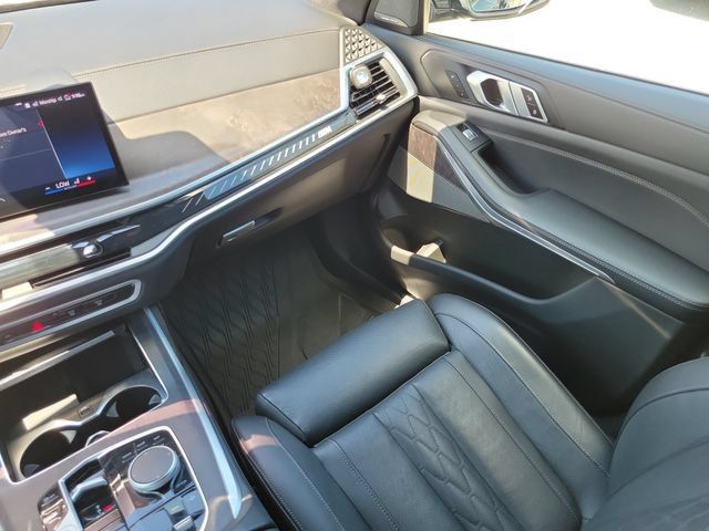 Used 2025 BMW X7 M60i AWD/4WD image 20