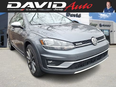 Used 2019 Volkswagen Golf Alltrack S image 1
