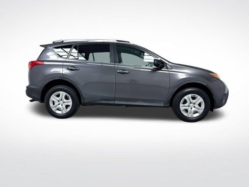 Used 2014 Toyota RAV4 LE AWD/4WD image 2