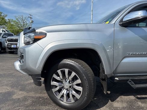 Used 2023 Toyota Tacoma Limited AWD/4WD image 2