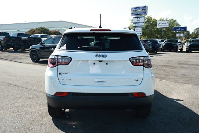 New 2026 Jeep Compass Latitude AWD/4WD image 7