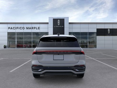 New 2026 Lincoln Nautilus Reserve image 5