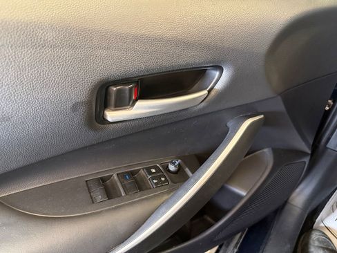 Used 2021 Toyota Corolla SE w/ Carpet Mat Package (TMS) FWD image 19