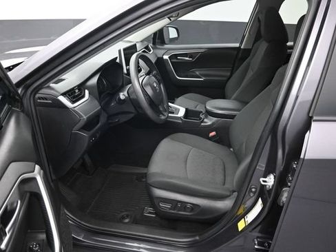 Used 2024 Toyota RAV4 XLE FWD image 9