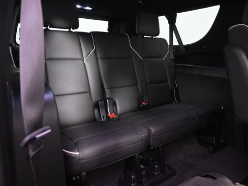 Used 2024 Cadillac Escalade ESV Sport w/ Touring Package AWD/4WD image 19