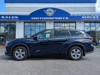 Used 2024 Toyota Highlander LE