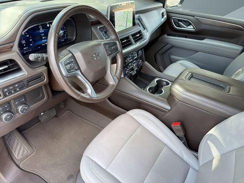 Used 2023 Chevrolet Tahoe Z71 w/ Luxury Package image 4