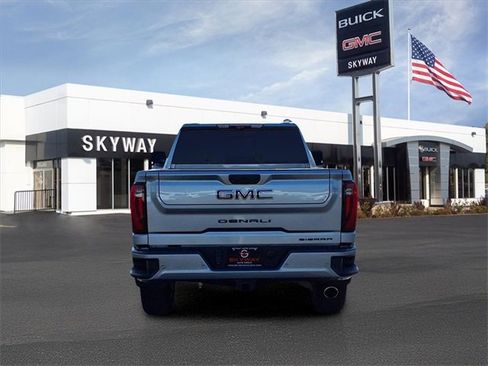 Used 2024 GMC Sierra 2500 Denali w/ Denali Reserve Package image 6