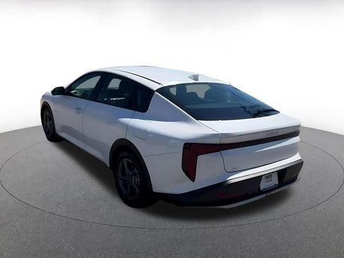 Used 2025 Kia K4 LXS image 4