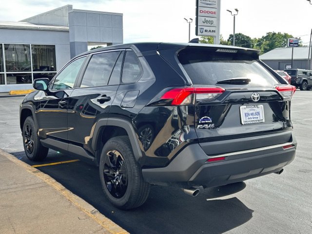 Used 2025 Toyota RAV4 LE FWD image 5