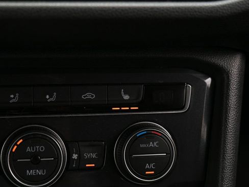 Used 2021 Volkswagen Tiguan SE R-Line image 37