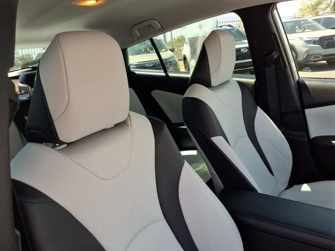 Used 2019 Toyota Prius XLE w/ Carpet Mat Package FWD image 19