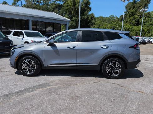 Certified 2025 Kia Sportage LX FWD image 8
